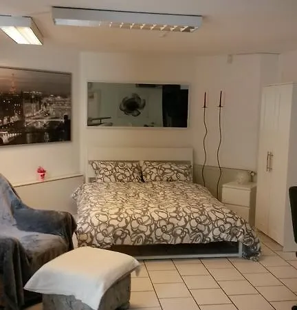 Bella Κόμπλεντς